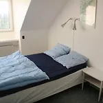 Hostel Mon &