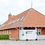Hostel Mon & Borre