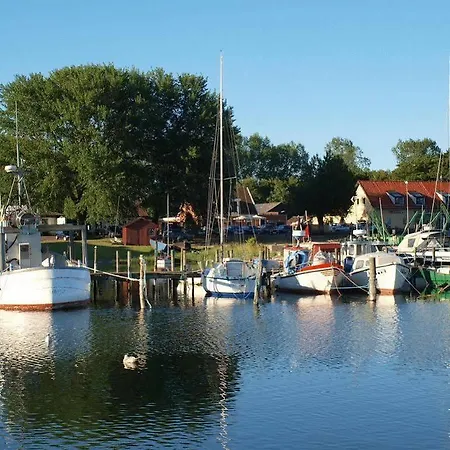 Mon & Vandrarhem