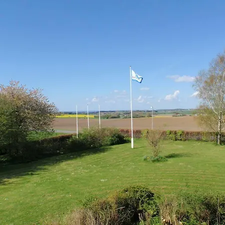 Vandrarhem Mon & Borre