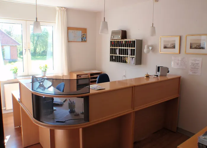 Mon & Vandrarhem Borre