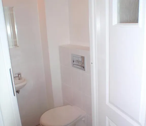 Vandrarhem Mon & Borre