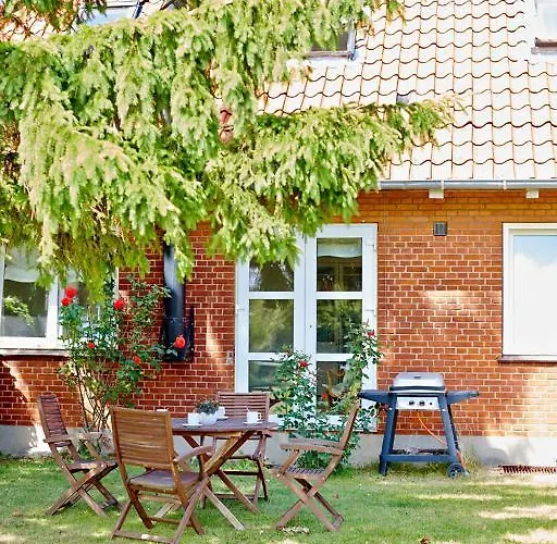 Vandrarhem Mon & Borre