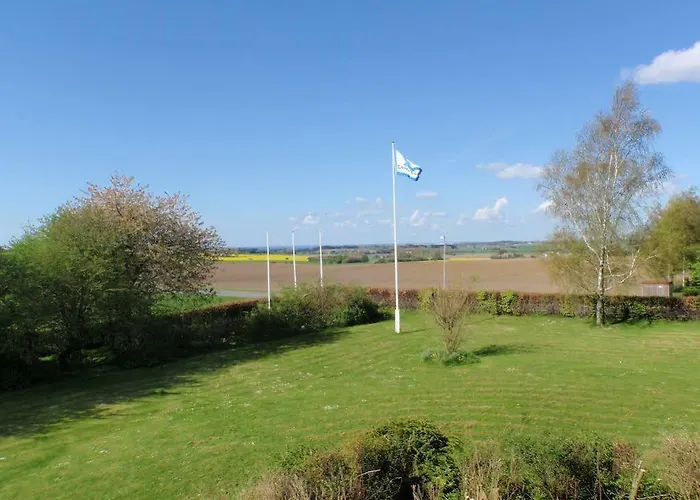 Vandrarhem Mon & Borre